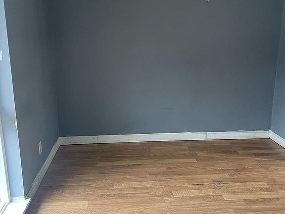 3rd image of 352 W Deer Park Rd #5B