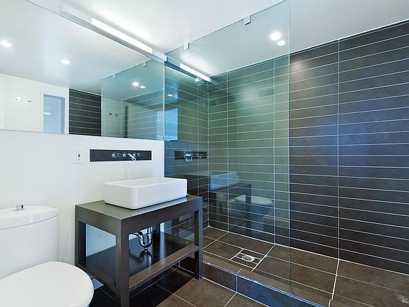 5th image of 305 2nd Ave APT 522
