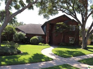 802 Charleston Dr, Victoria, TX 77904