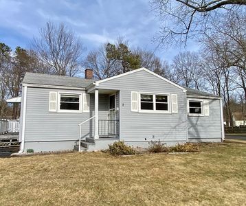 8 Concord Ter, Enfield, CT, 06082
