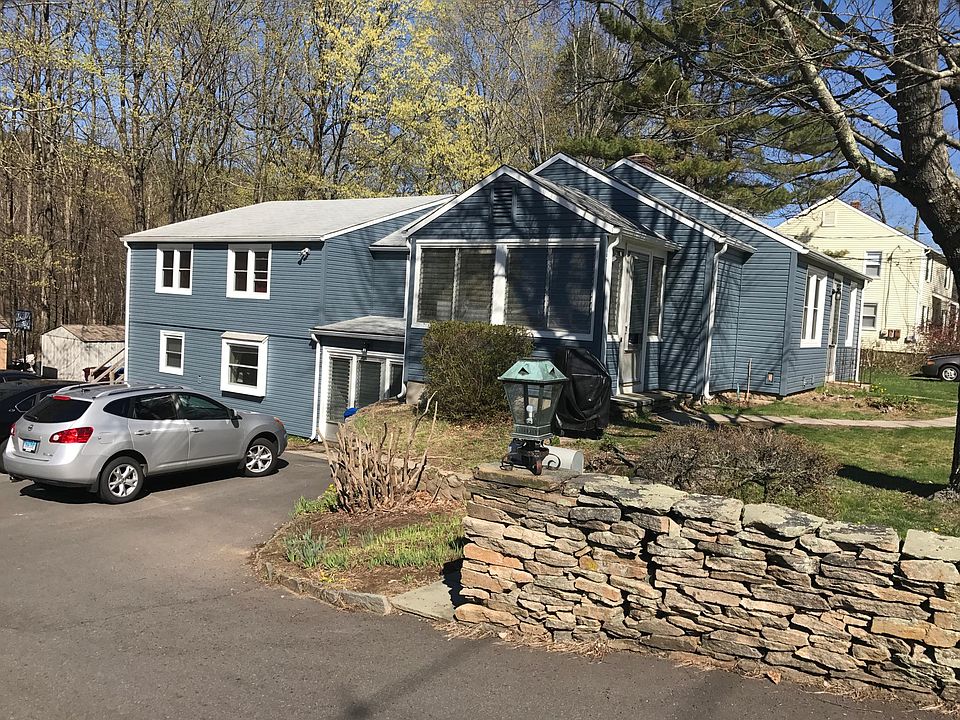 House picture from driveway side