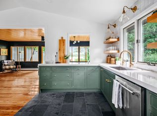 13091 Isthmus Rd, Omena, MI 49674