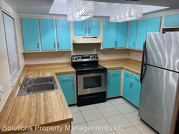 5th image of 3728 S Sherwood Cir