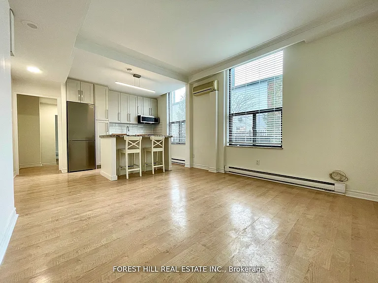 423 Avenue Rd #1 — Photo 5