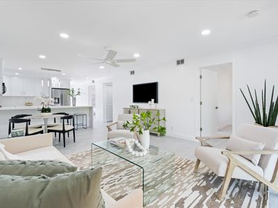 9275 Flynn Circle #6, Boca Raton, FL, 33496