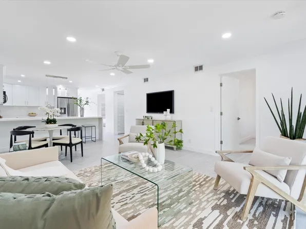 9275 Flynn Circle #6, Boca Raton, FL 33496