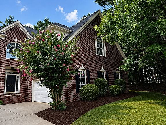 2nd image of 3439 Twelve Oaks Pl