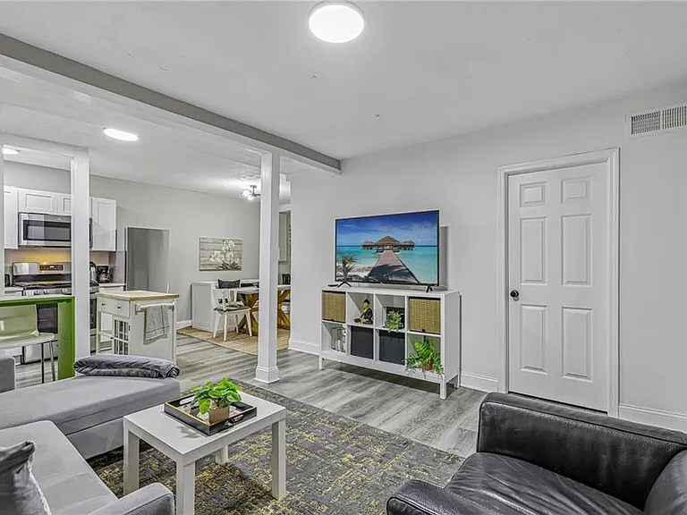3898 Skidmore Dr — Photo 29