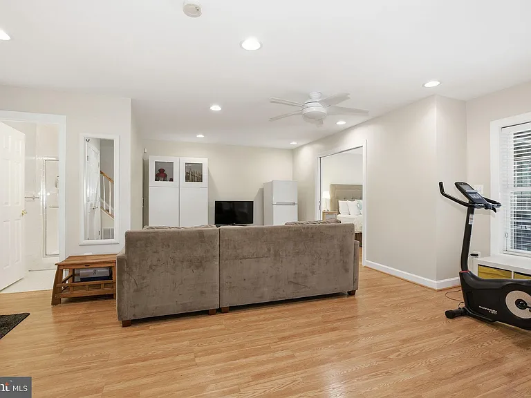 3826 Elmwood Towne Way — Photo 19