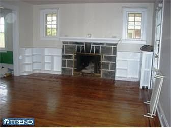 3rd image of 909 Foss Ave