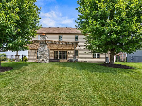 4th image of 1503 English Oak Dr
