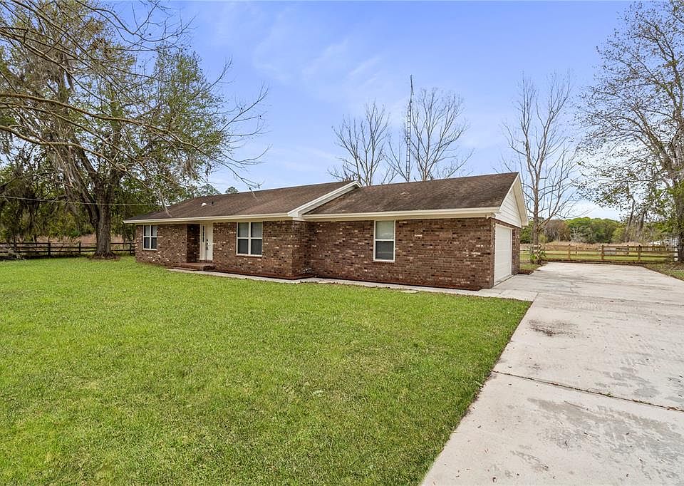 1st image of 21600 NW 41ST AVENUE
