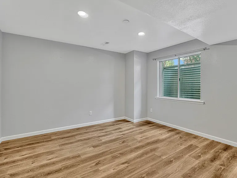 8406 Green Island Cir — Photo 52