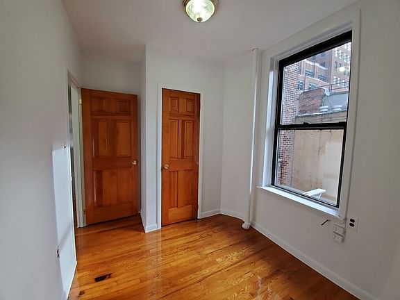 5th image of 330 W 15th St APT 3B