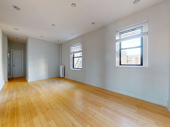 2nd image of 2116 35th St #4D
