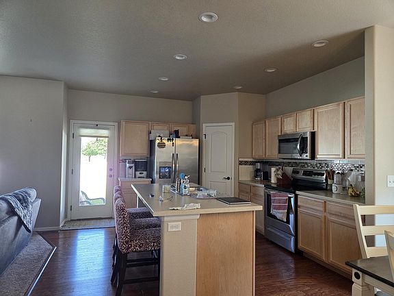 4th image of 1613 106th Ave