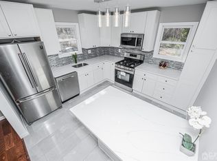 59 Brookwood Rd, Spotswood, NJ 08884