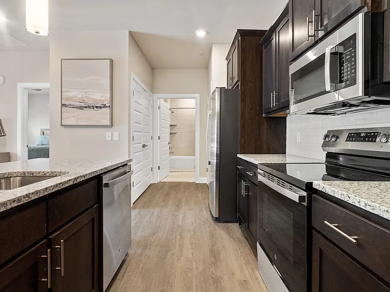 102 West Crossing — Photo 14