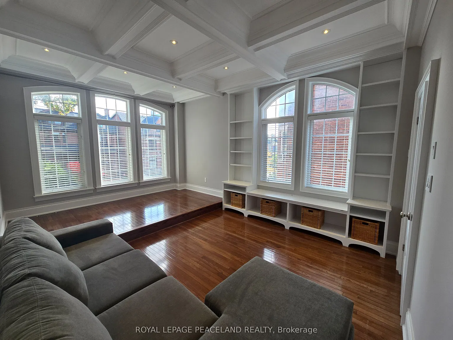 2 bed, $4,800 — Photo 1