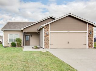 6337 Copperleaf Dr, Wamego, KS 66547