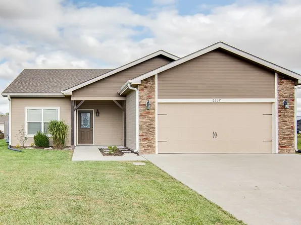 6337 Copperleaf Dr, Wamego, KS 66547