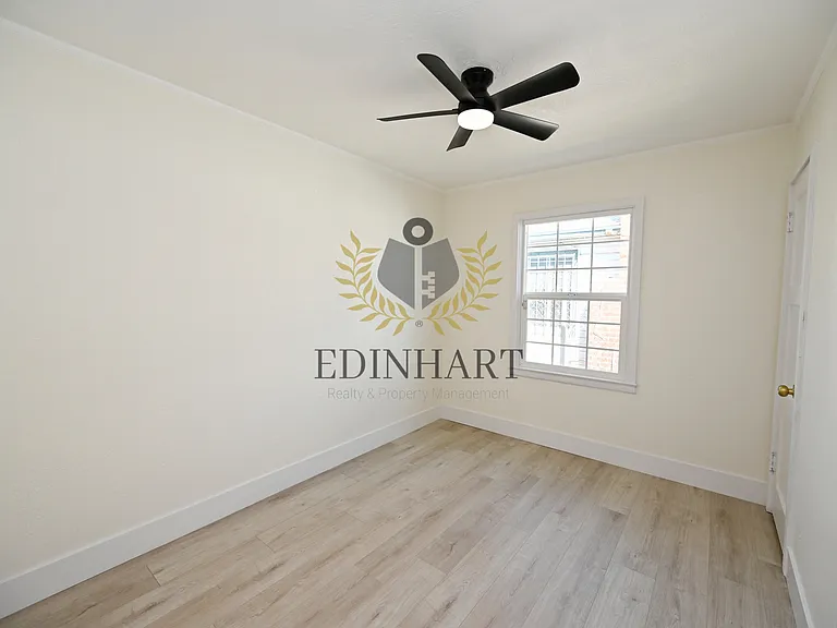 1584 N Carruth Ave — Photo 18