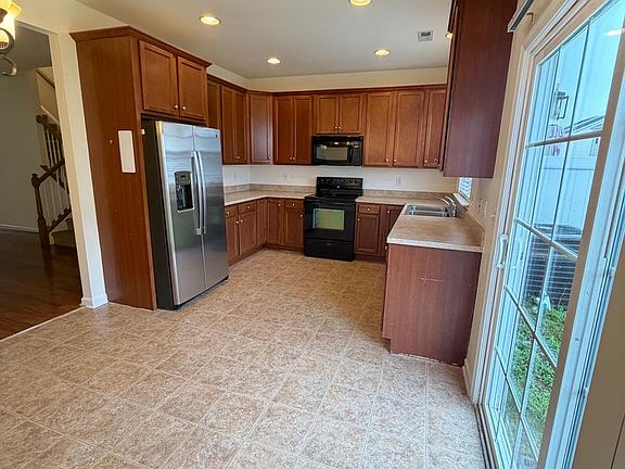 4th image of 47 W Worthington Blvd