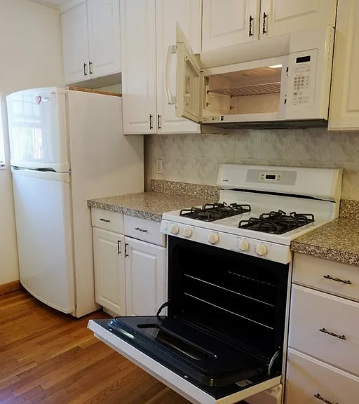 157 Lake Shore Rd #2 — Photo 20