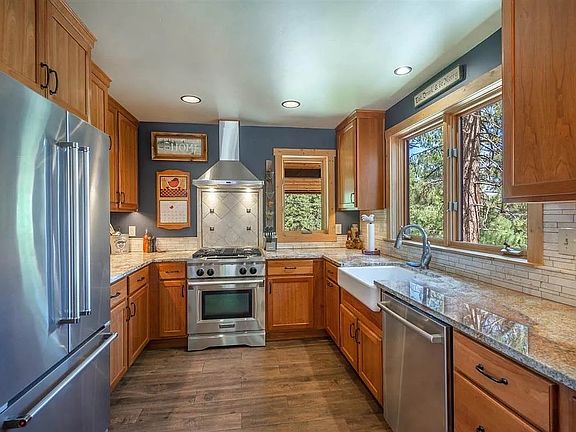 2nd image of 15107 Berkshire Cir