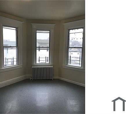 1st image of 9 Riverview Pl APT 3