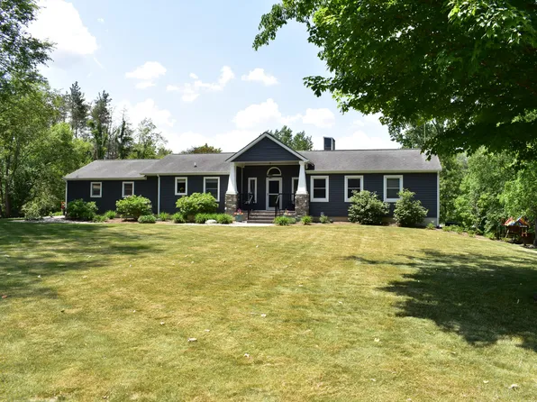 938 15th St, Otsego, MI 49078