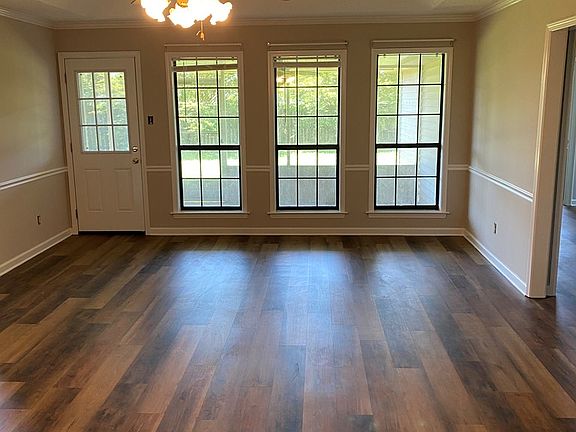 3rd image of 336 Southwind Dr