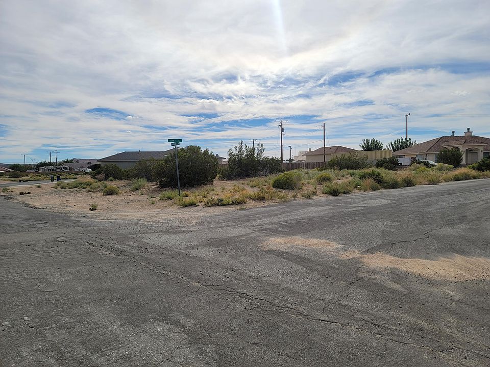 1st image of Garibaldi Dr