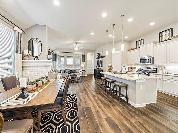 4th image of 8707 Azalea Crossing Ct