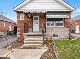 667 Pharmacy Ave, Toronto, ON M1L 3H7