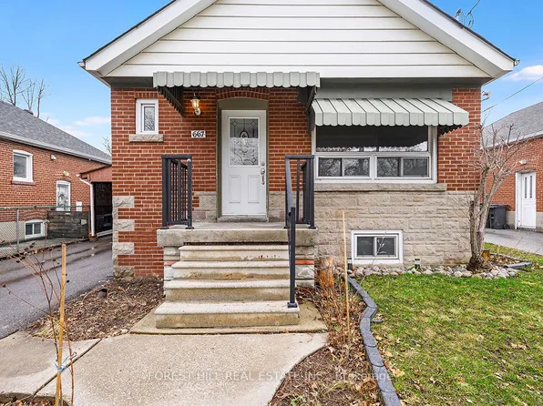 667 Pharmacy Ave, Toronto, ON M1L 3H7
