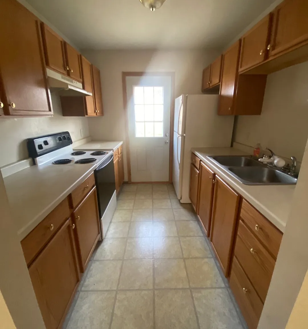 2 bed, 800 sqft, $850 — Photo 3