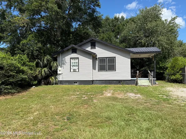 178 Violet St, Biloxi, MS 39531