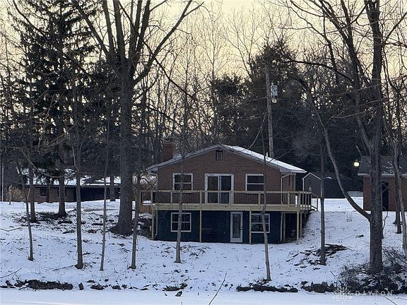 3rd image of 3529 Center Dr