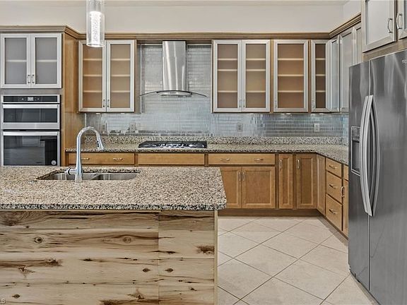 5th image of 8937 Mustique Ln