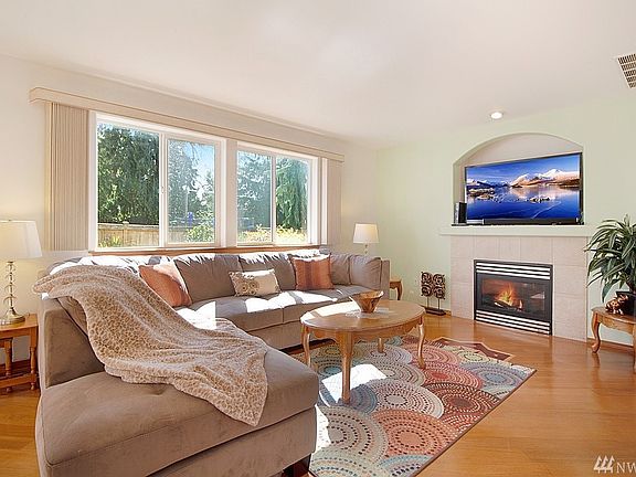 2nd image of 1504 151st St SW #11