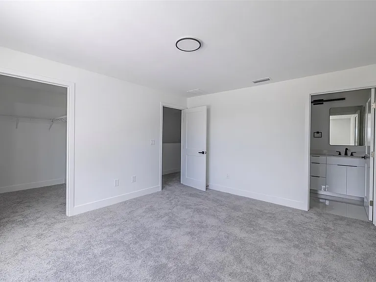 2057 Barroso St — Photo 6