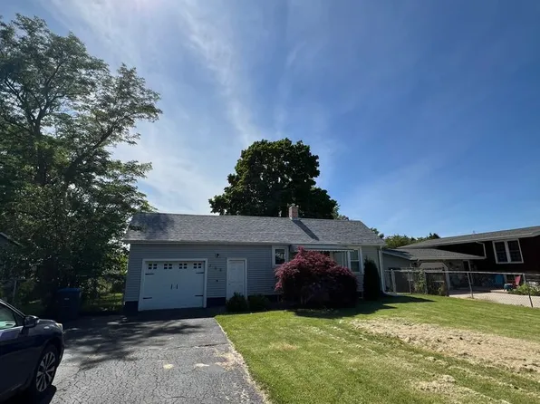 306 Victor St, East Peoria, IL 61611