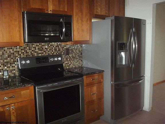 5th image of 267 Circle Dr