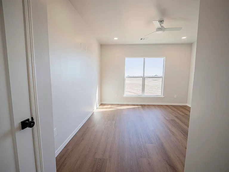 19001 Sierra Madre Dr — Photo 5