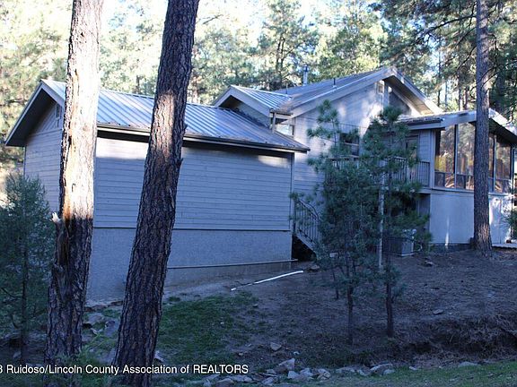 2nd image of 132 Broadmoor Dr