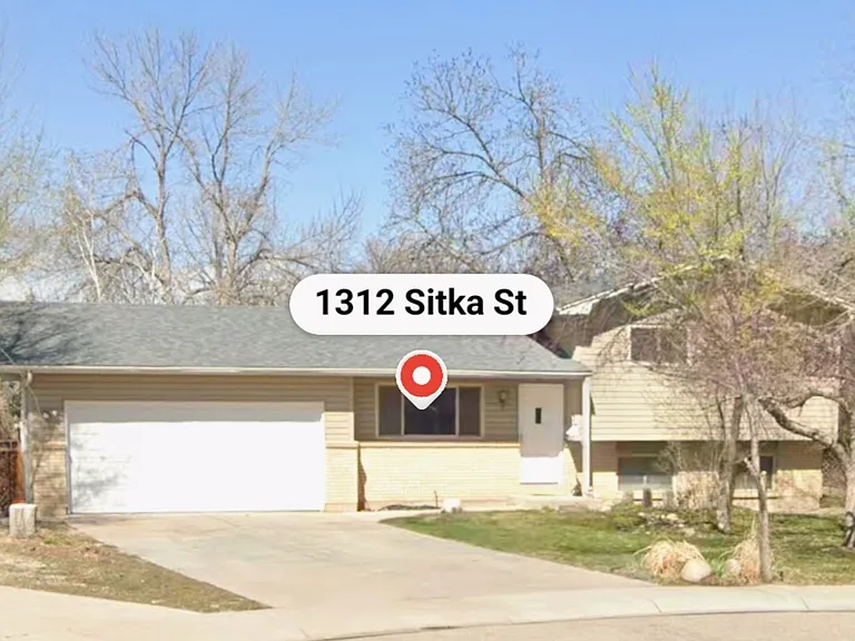1312 Sitka St — Photo 2