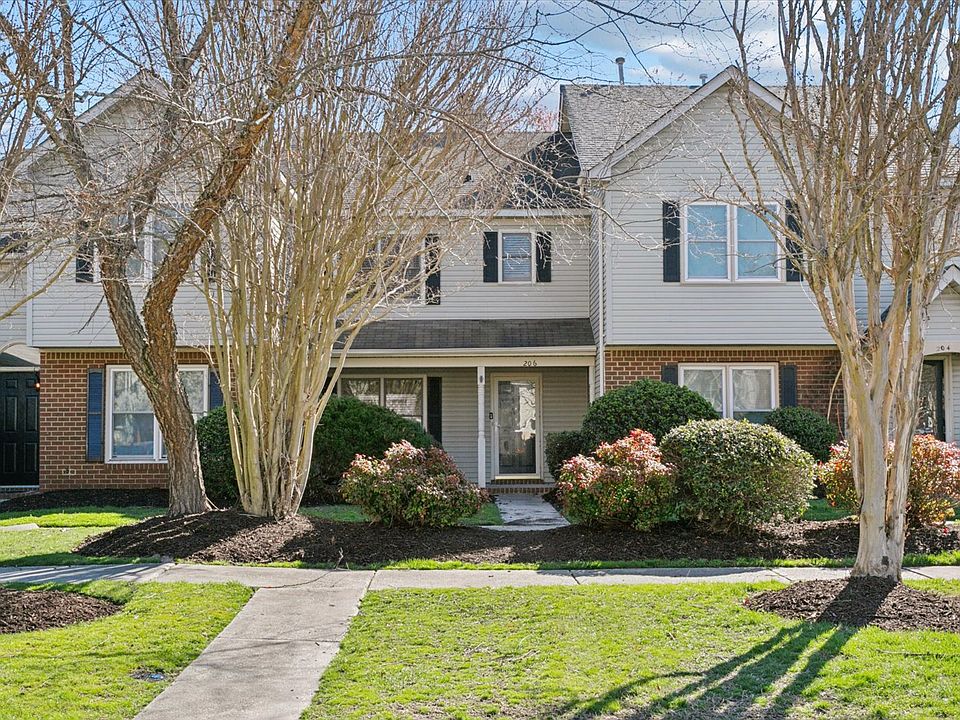 1st image of 206 Alder Wood Dr