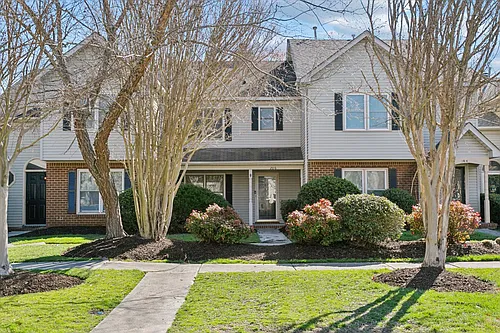 206 Alder Wood Dr Photo 1