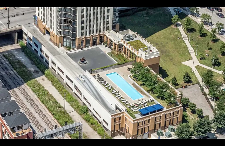 350 N Desplaines St — Photo 10